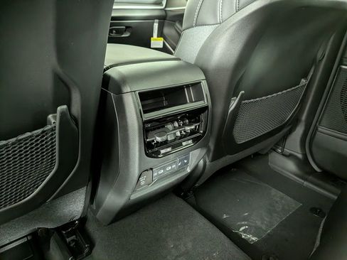New 2026 Jeep Grand Cherokee Limited w/ Limited Altitude Package AWD/4WD image 36