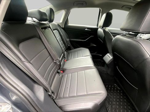 Used 2022 Volkswagen Jetta SE w/ Panoramic Sunroof Package FWD image 20