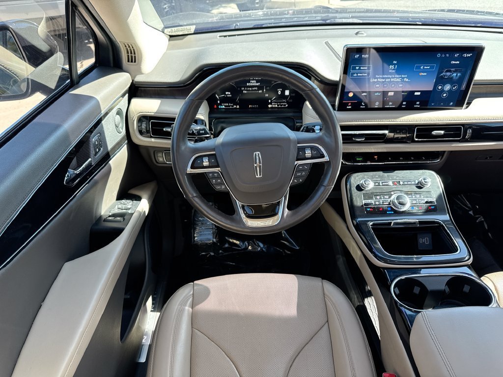 Used 2022 Lincoln Nautilus Reserve w/ Equipment Group 201A AWD/4WD image 11