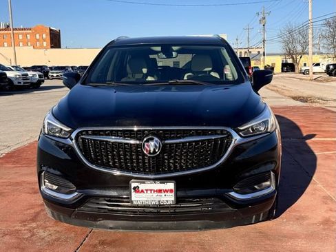 Used 2019 Buick Enclave Essence image 2