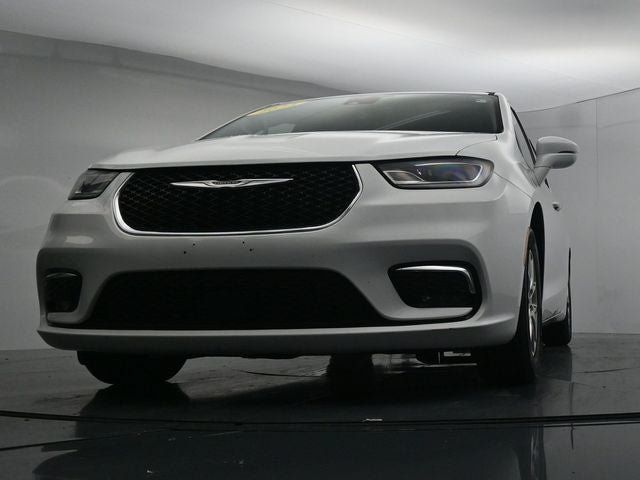 Used 2022 Chrysler Pacifica Touring-L FWD image 31