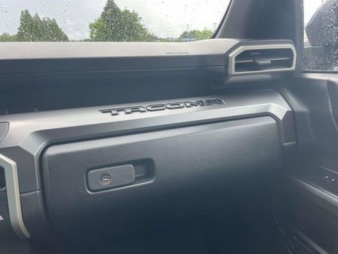 Used 2026 Toyota Tacoma SR5 RWD image 28