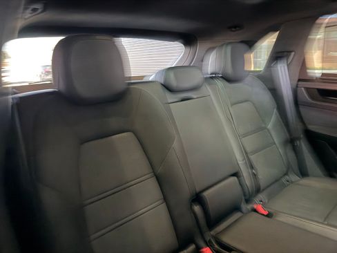 Certified 2025 Porsche Cayenne GTS AWD/4WD image 14