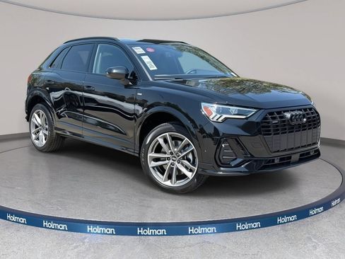 Certified 2025 Audi Q3 2.0T Premium w/ Convenience Package AWD/4WD image 2
