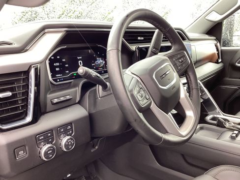 Used 2024 GMC Sierra 3500 Denali w/ Denali Reserve Package AWD/4WD image 12