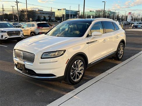 Used 2022 Lincoln Nautilus Reserve w/ Equipment Group 201A image 4