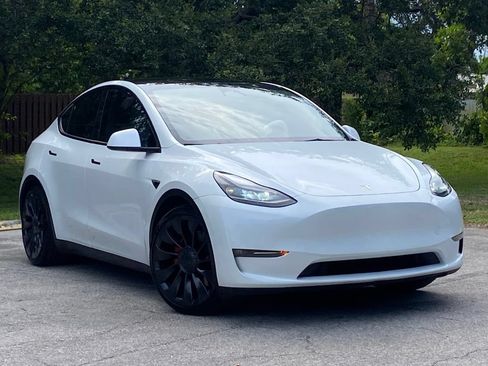 Used 2023 Tesla Model Y Performance AWD/4WD image 4