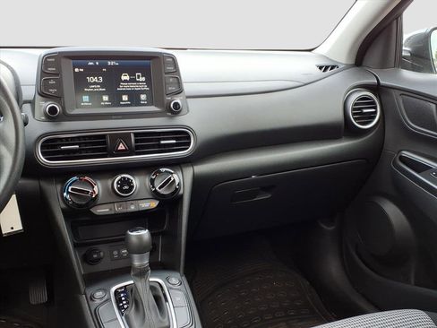 Used 2021 Hyundai Kona SE image 10