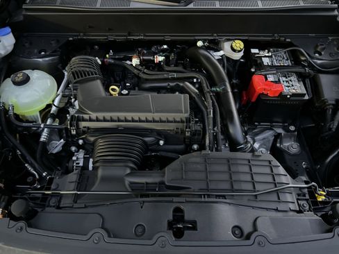 New 2026 Ford Maverick XLT image 25