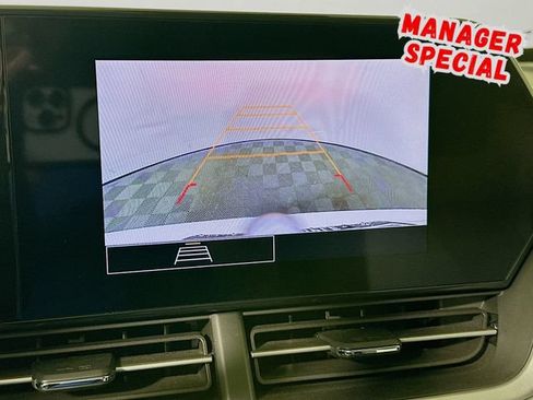 Used 2025 Chevrolet Trax LS FWD image 16
