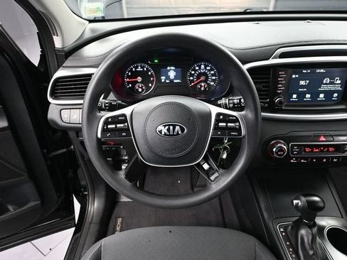 Used 2019 Kia Sorento AWD V6 image 23