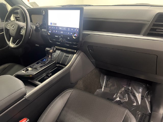 Certified 2025 Lexus GX 550 w/ Accessory Package (31) AWD/4WD image 12