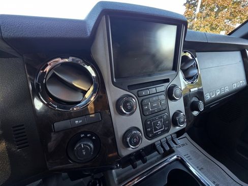 Used 2014 Ford F350 Platinum image 10