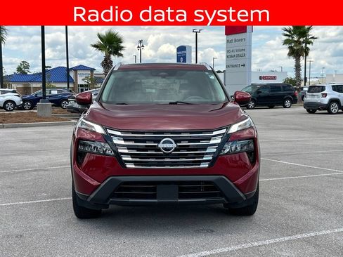 Used 2024 Nissan Rogue SV w/ SV Premium Package FWD image 10