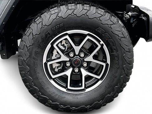 Certified 2025 Jeep Wrangler Unlimited Rubicon image 31