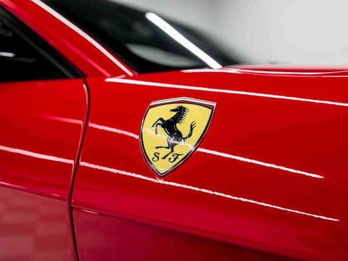 Used 2014 Ferrari F12 Berlinetta image 21