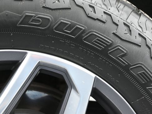 Used 2022 GMC Sierra 1500 SLT w/ SLT Premium Plus Package image 45