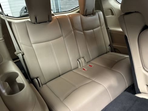 Used 2017 Nissan Pathfinder SL w/ SL Premium Package image 15
