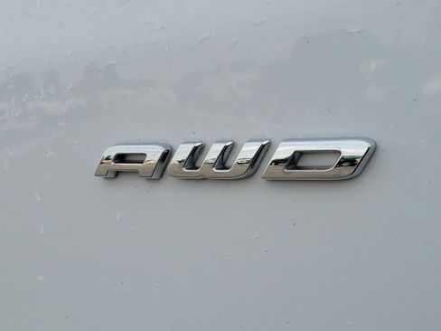 Used 2024 Ford Edge SEL w/ Convenience Package image 6