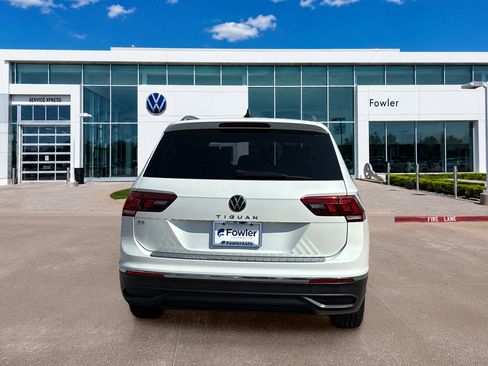 Used 2023 Volkswagen Tiguan SE FWD image 6