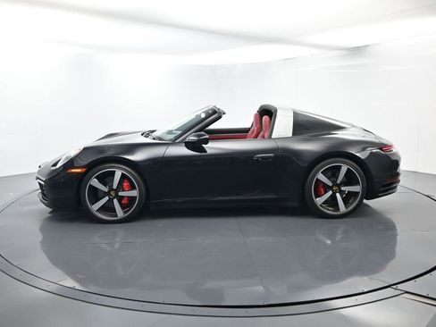 Used 2022 Porsche 911 Targa 4S image 2