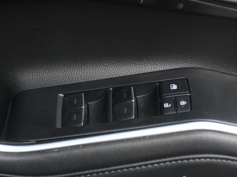 Certified 2021 Toyota Highlander Limited AWD/4WD image 11