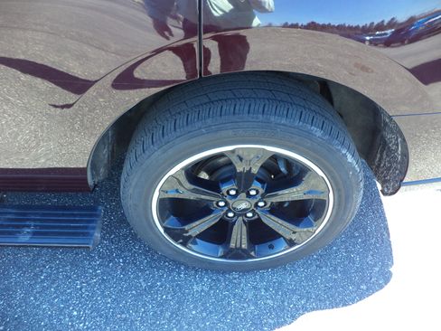 Used 2023 Ford Expedition Limited AWD/4WD image 4