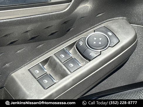 Used 2020 Ford Escape SE FWD image 26