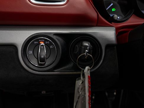 Used 2016 Porsche Boxster Spyder RWD image 27