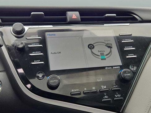 Used 2020 Toyota Camry LE image 25