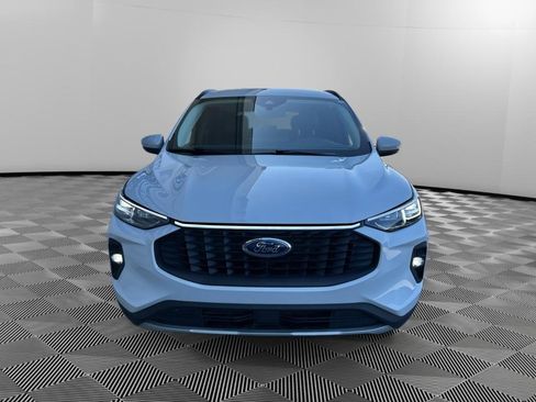 Used 2025 Ford Escape Platinum AWD/4WD image 2