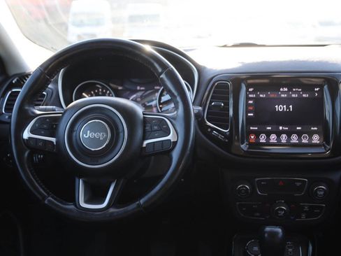Used 2020 Jeep Compass Limited image 23
