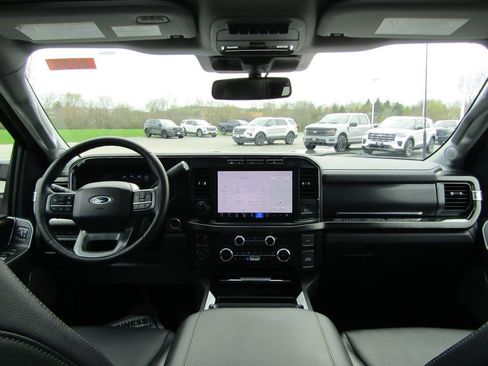 Used 2024 Ford F350 Lariat w/ Lariat Ultimate Package AWD/4WD image 18