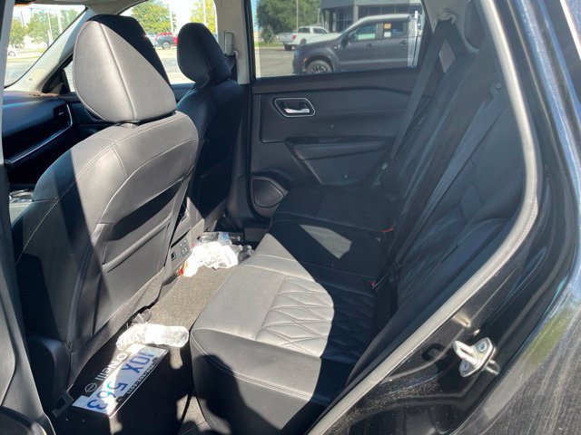 Used 2021 Nissan Rogue Platinum AWD/4WD image 6