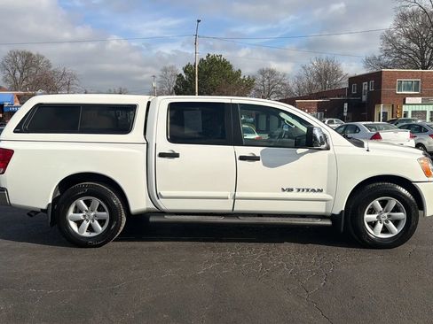 Used 2012 Nissan Titan SV w/ Tow Pkg image 4