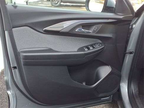 Used 2023 Chevrolet TrailBlazer LT image 10