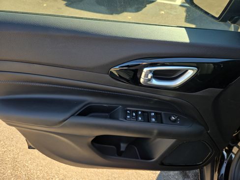 New 2026 Jeep Compass Latitude image 5