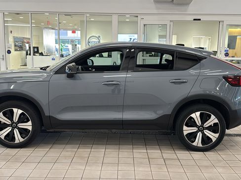 Used 2023 Volvo C40 P8 Recharge Plus w/ Protection Package Premier AWD/4WD image 8