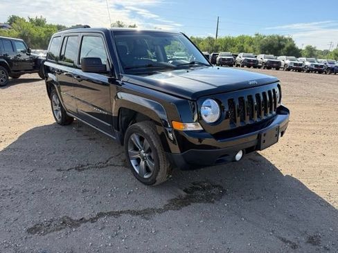 Used 2015 Jeep Patriot High Altitude AWD/4WD image 8