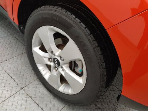 Used 2019 Kia Soul FWD image 31