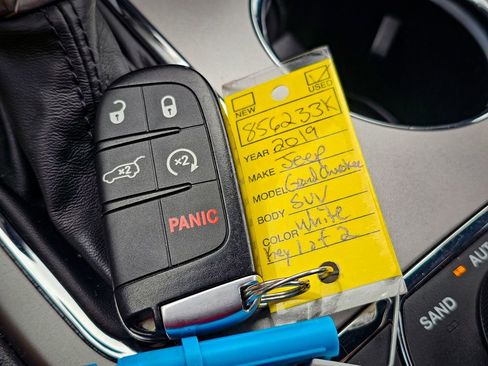 Used 2019 Jeep Grand Cherokee Limited image 47