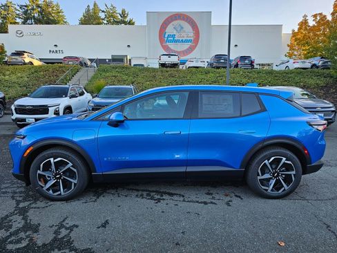 New 2026 Chevrolet Equinox EV LT image 8