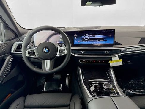 New 2026 BMW X6 xDrive40i w/ Climate Comfort Package image 24