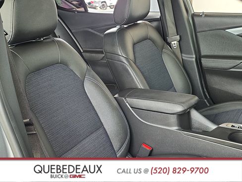 Used 2025 Buick Envista Preferred w/ Convenience I Package FWD image 28