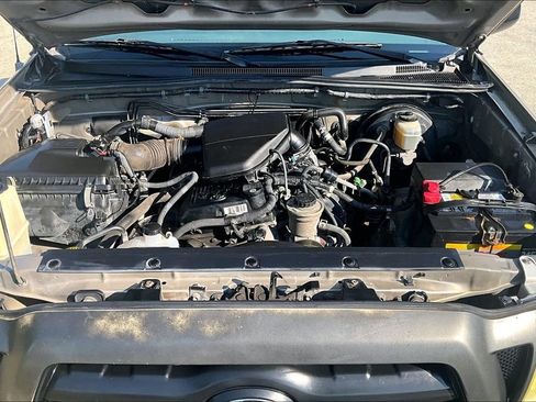 Used 2005 Toyota Tacoma 2WD Access Cab w/ Convenience Pkg image 10