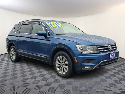 Used 2018 Volkswagen Tiguan SE AWD/4WD image 1