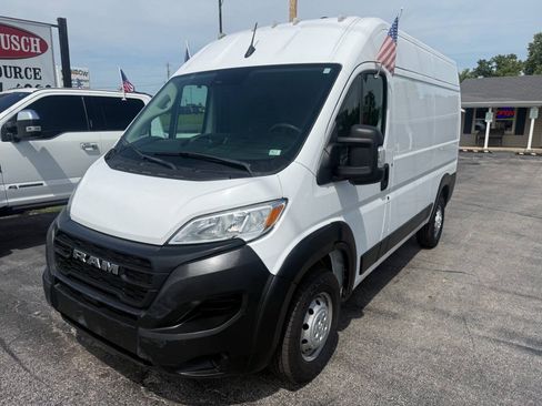 Used 2023 RAM ProMaster 2500 FWD image 2