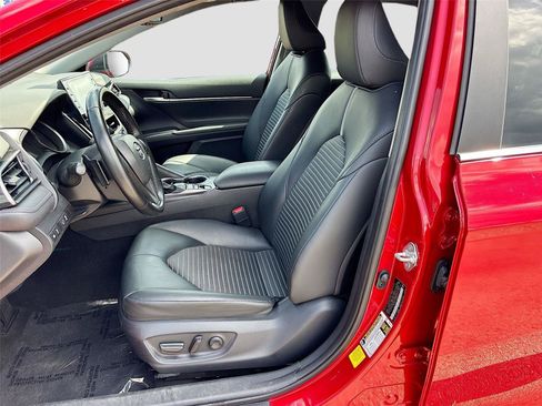 Used 2024 Toyota Camry SE w/ Audio Upgrade Package FWD image 19