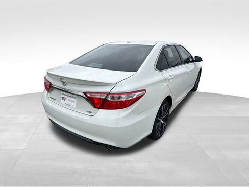 Used 2017 Toyota Camry XSE image 5