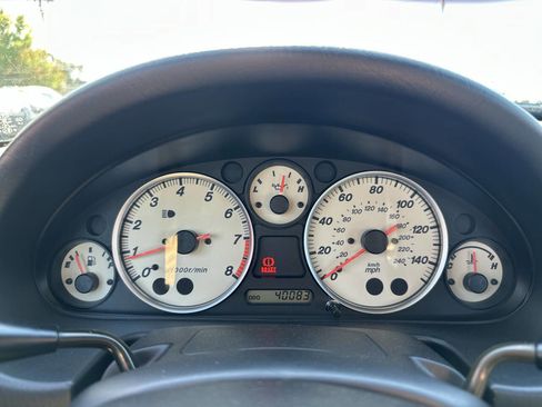Used 2005 MAZDA MX-5 Miata w/ Convenience Pkg RWD image 22